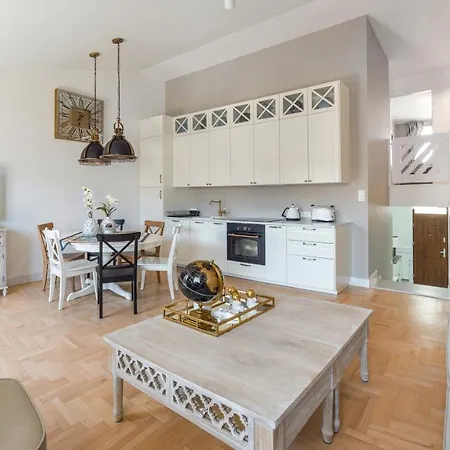 Przestronne Apartamenty Delux Sun & Snow Lesna Hel Exterior photo