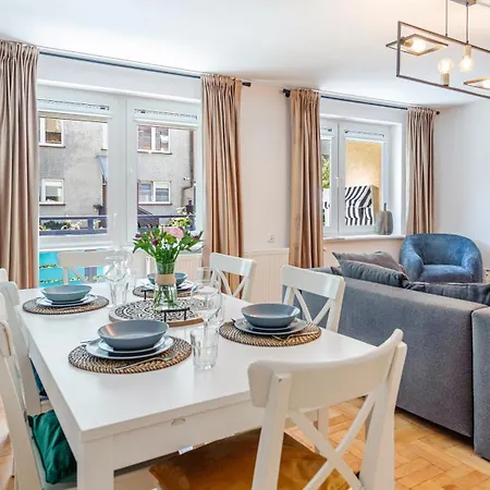 Przestronne Apartamenty Delux Sun & Snow Lesna Hel Exterior photo
