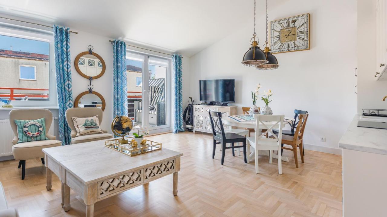 Przestronne Delux Sun & Snow Lesna Apartment Hel