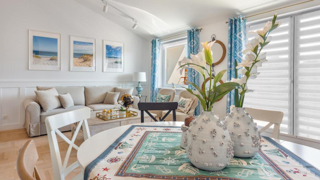 Przestronne Delux Sun & Snow Lesna Apartment Hel