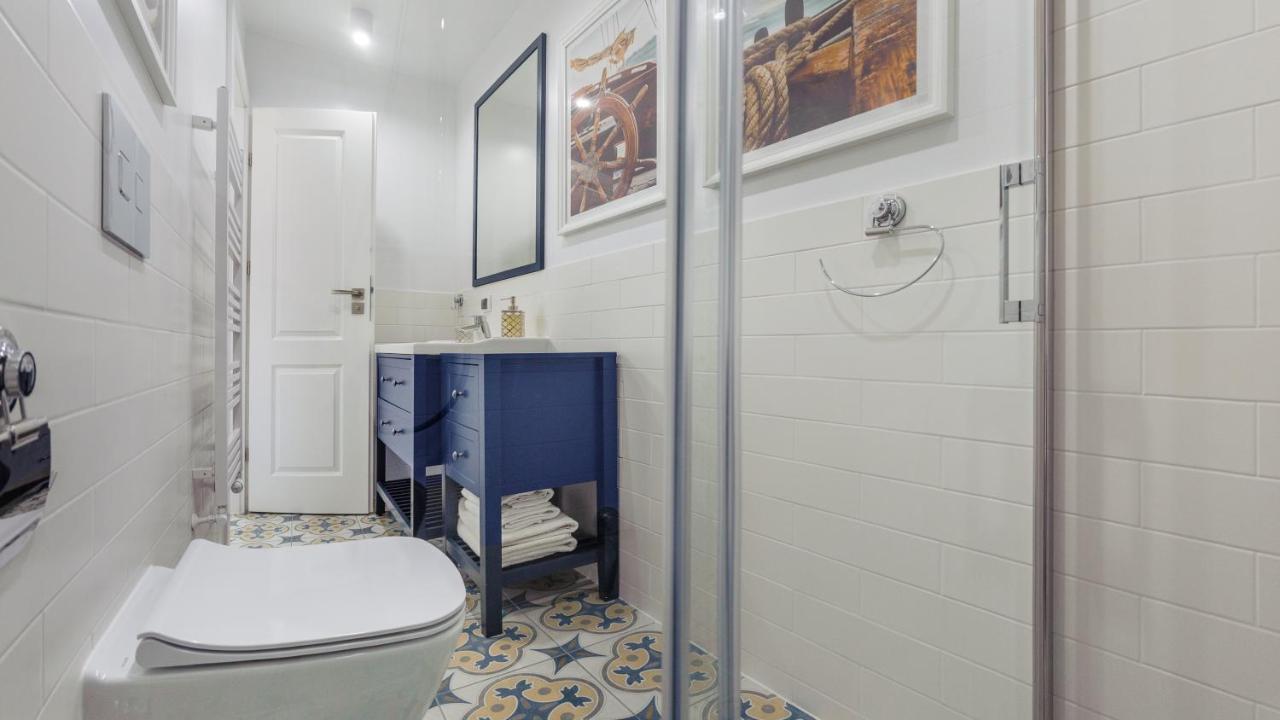 Przestronne Delux Sun & Snow Lesna Apartment